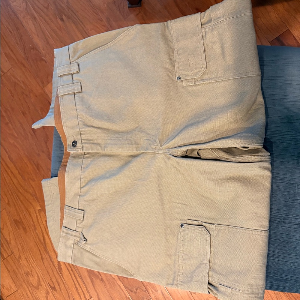 Duluth Trading Co Men's Khaki Cargo Pants - Picture 4 of 12